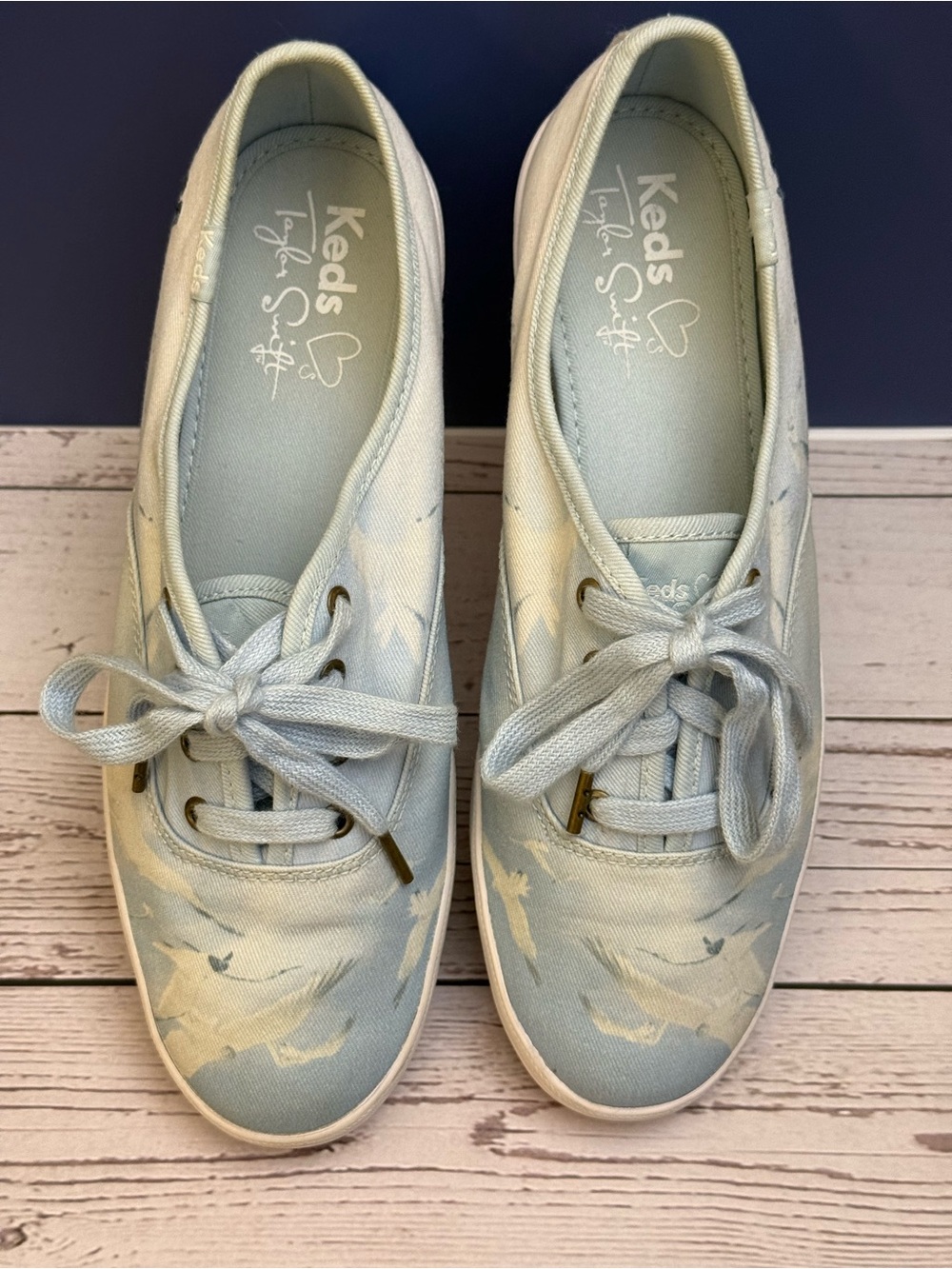 Keds Taylor Swift 1989 Tour seagull print canvas shoe limited edition 2015 EUC - Picture 2 of 16